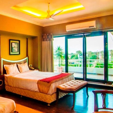 Jalsa Resort Indore Luaran gambar