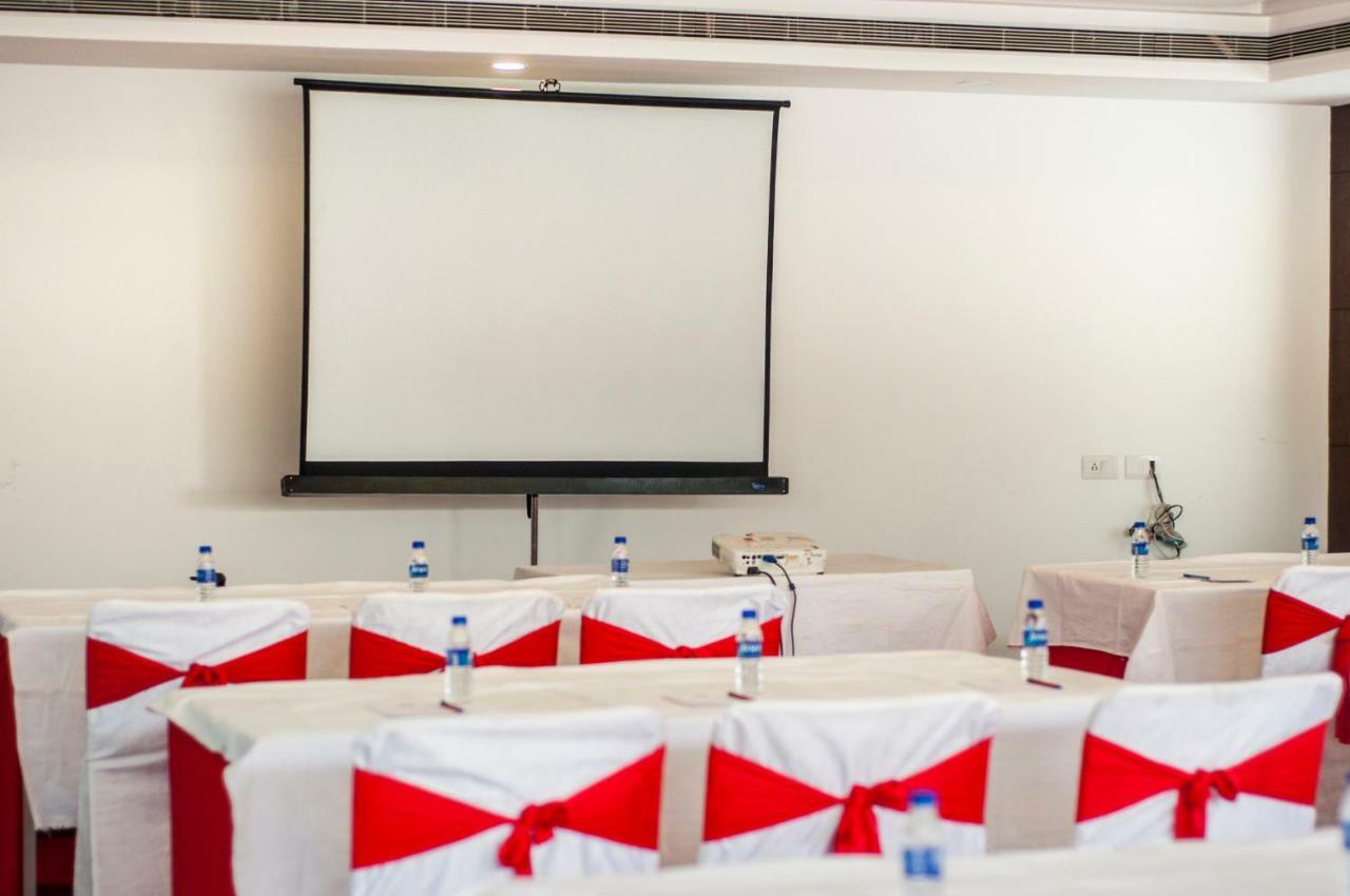 Jalsa Resort Indore Luaran gambar